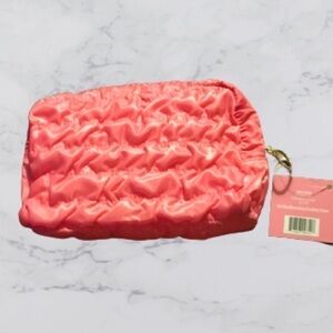 🦄 Ulta Pink Quilted Makeup Bag NWT and Make Up Remover Cloth NWT